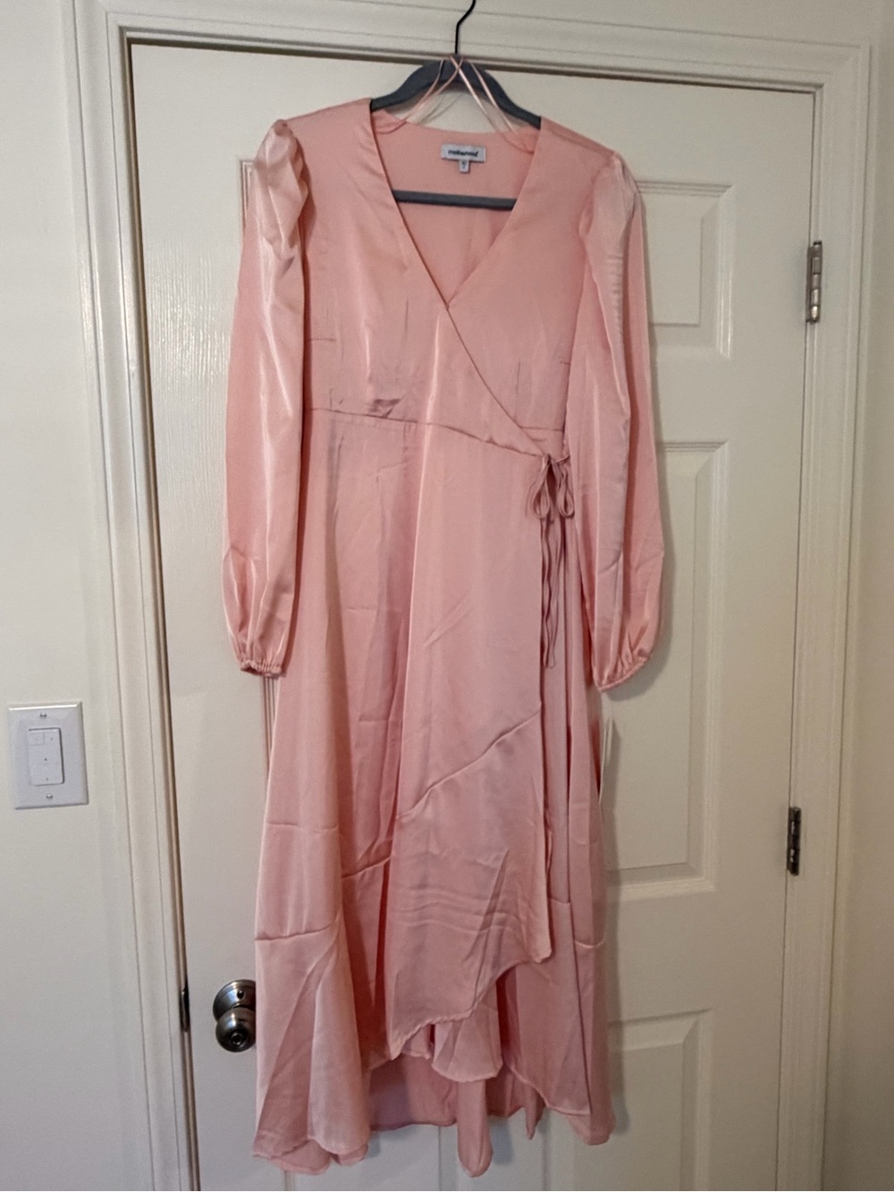 Motherhood Maternity Wrap-Style Midi dress - Pink